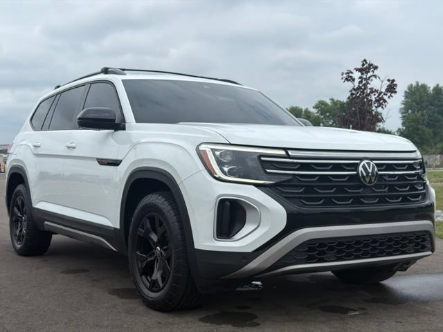 Used 2024 Volkswagen Atlas Peak Edition SE