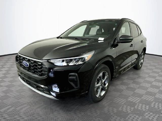 Certified 2024 Ford Escape ST-Line w/ Tech Pack #1 AWD/4WD image 6
