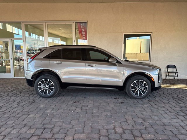 Used 2024 Cadillac XT4 Sport w/ Cold Weather Package FWD image 5