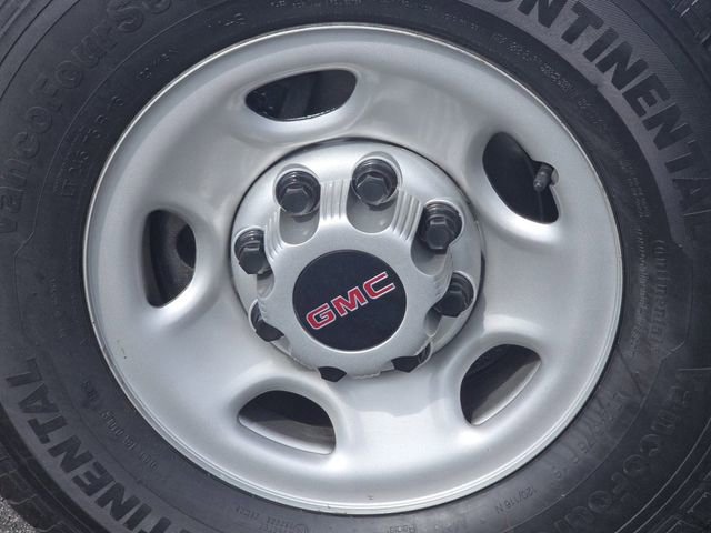 Used 2023 GMC Savana 2500 w/ Driver Convenience Package RWD image 5