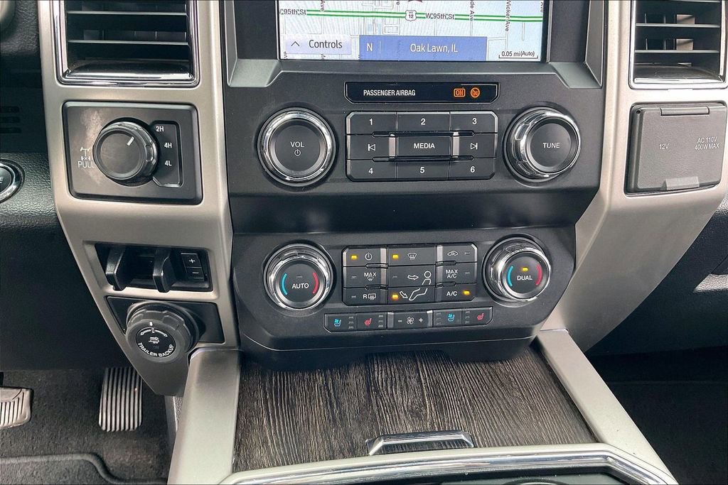 Certified 2020 Ford F350 Lariat w/ Lariat Ultimate Package AWD/4WD image 32