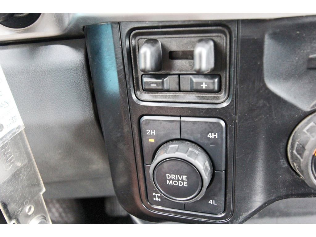 Certified 2025 Ford F250 XLT w/ FX4 Off-Road Package AWD/4WD image 27