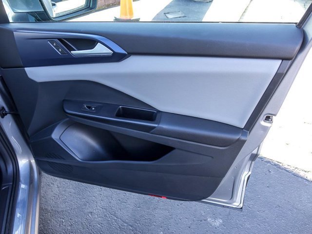 Used 2023 Volkswagen Taos SE w/ Black Wheel Package image 29