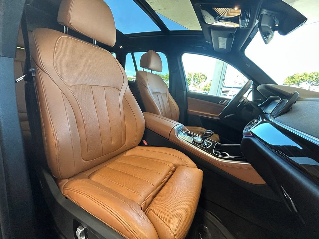 Used 2019 BMW X5 xDrive40i w/ M Sport Package AWD/4WD image 28