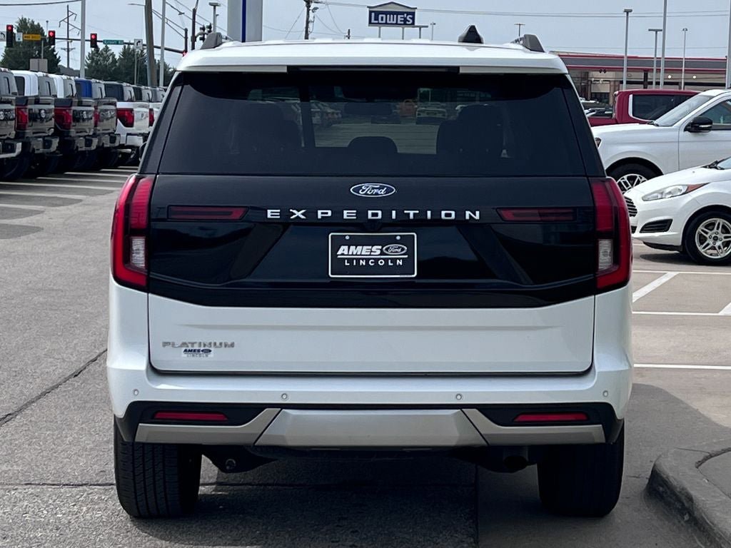 Certified 2025 Ford Expedition Platinum AWD/4WD image 5