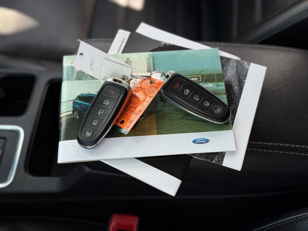 Certified 2019 Ford Escape Titanium AWD/4WD image 5