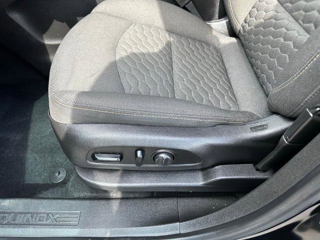 Used 2019 Chevrolet Equinox LT FWD image 12