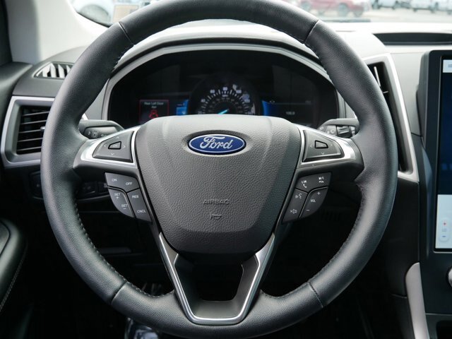 Certified 2022 Ford Edge SEL w/ Convenience Package AWD/4WD image 17
