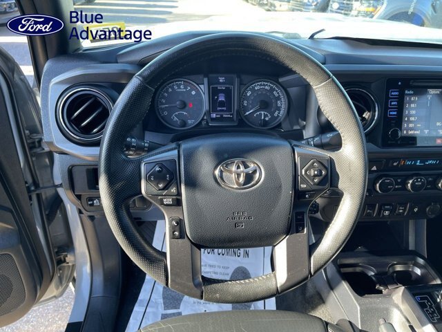 Used 2019 Toyota Tacoma TRD Sport AWD/4WD image 7