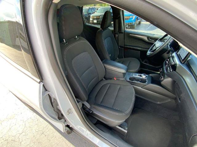 Certified 2025 Ford Escape Active AWD/4WD image 23