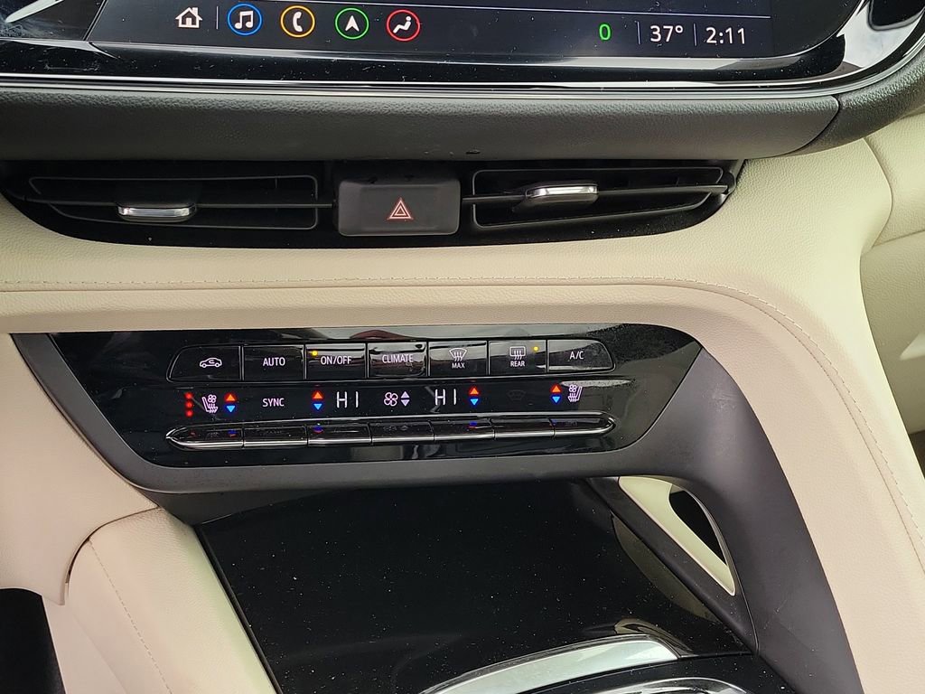 Used 2021 Buick Envision Avenir w/ Technology Package II image 28