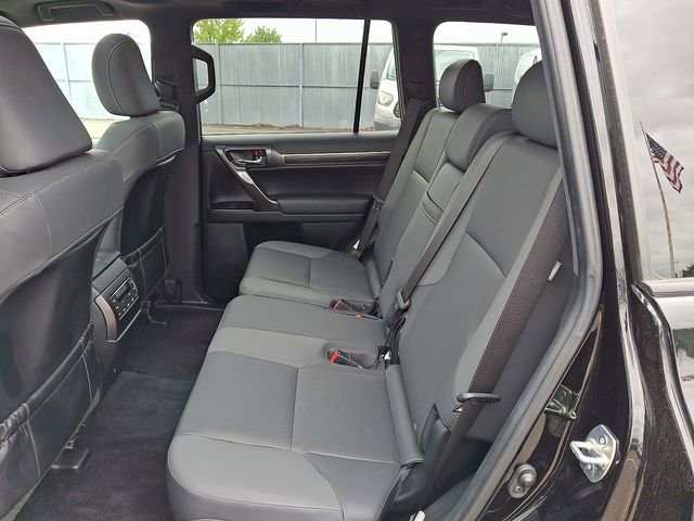 Used 2022 Lexus GX 460 w/ Black Line Special Edition AWD/4WD image 10