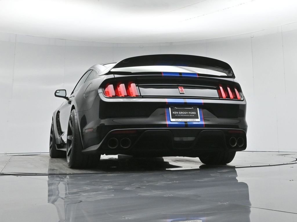 Certified 2017 Ford Mustang Shelby GT350R w/ GT350R Equipment Group 920A image 19
