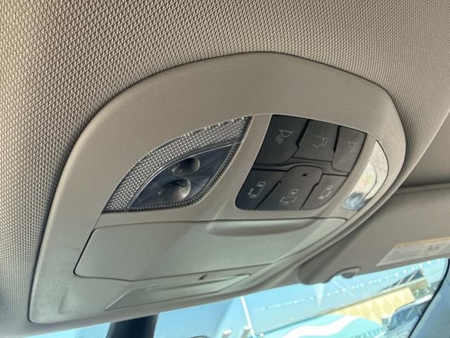 Used 2023 Chrysler Voyager LX FWD image 26