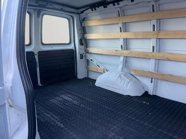 Used 2023 Chevrolet Express 2500 w/ Driver Convenience Package RWD image 10