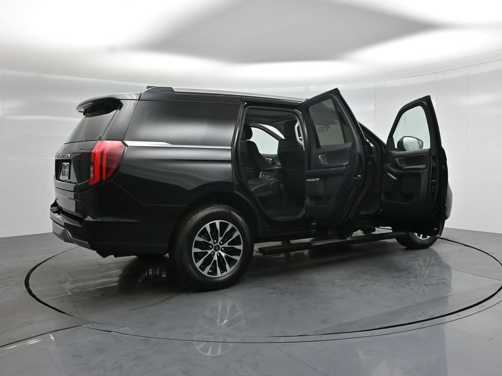 Certified 2025 Ford Expedition Platinum image 6