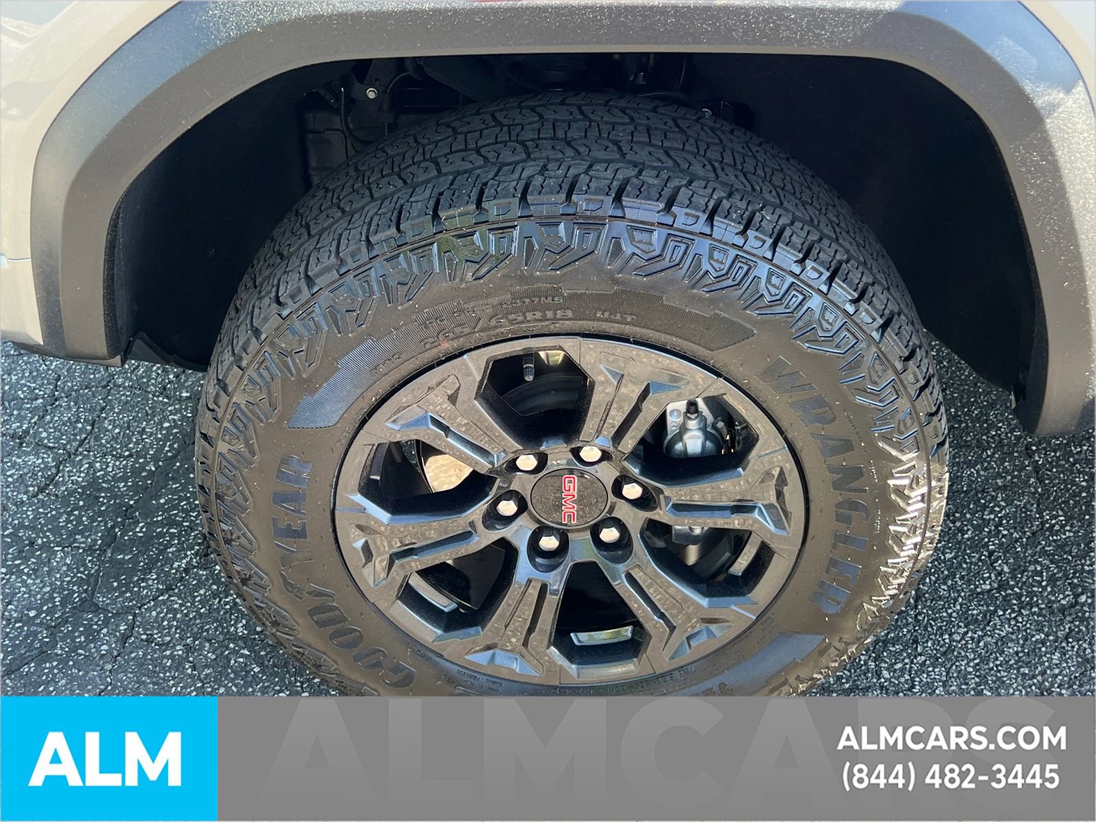 Used 2025 GMC Canyon Elevation RWD image 12