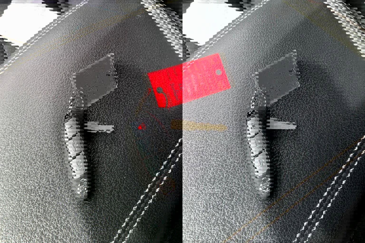 Used 2018 Nissan Titan PRO-4X w/ Pro-4x Utility Package image 14