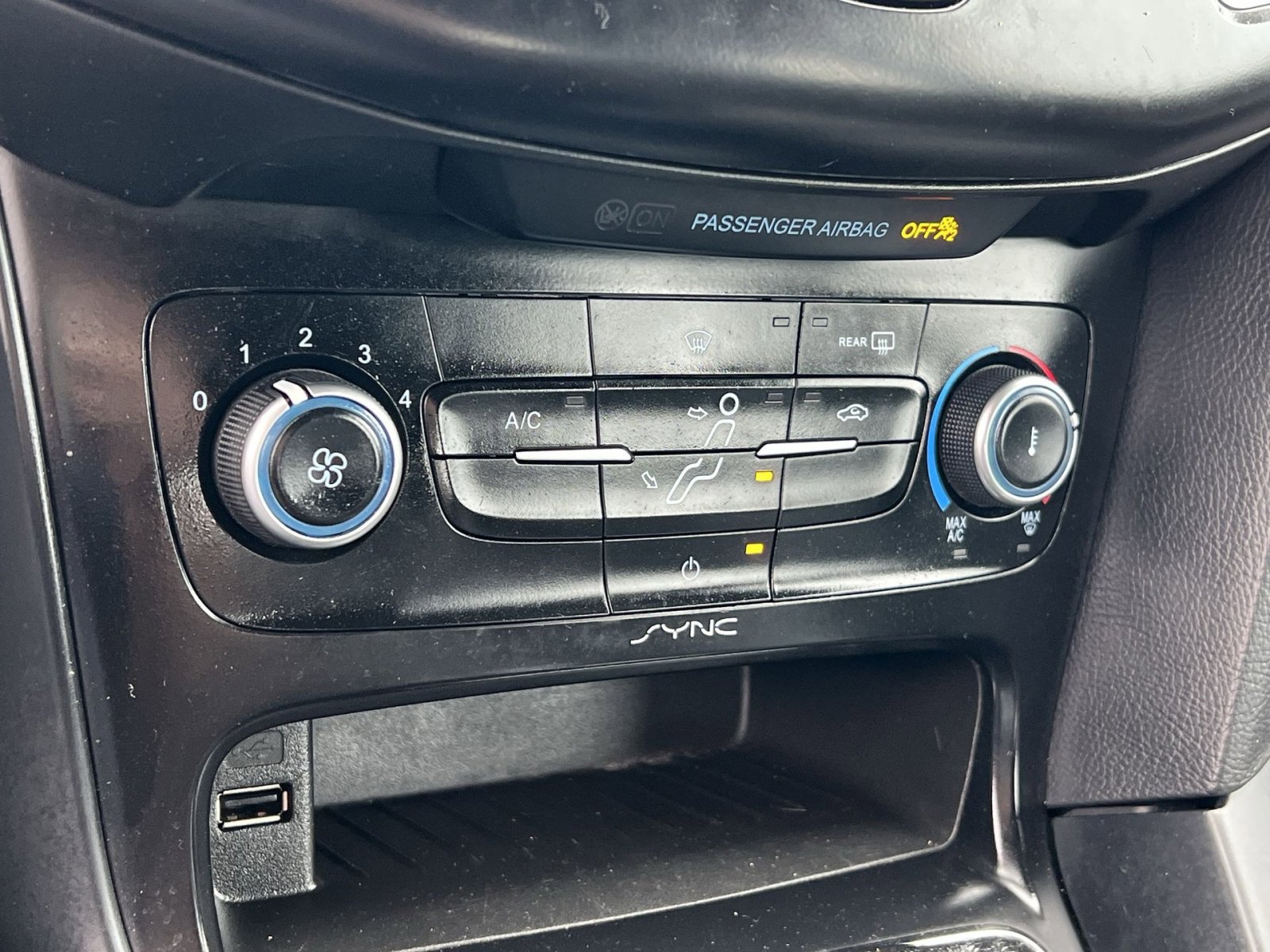 Certified 2018 Ford Focus ST FWD image 26