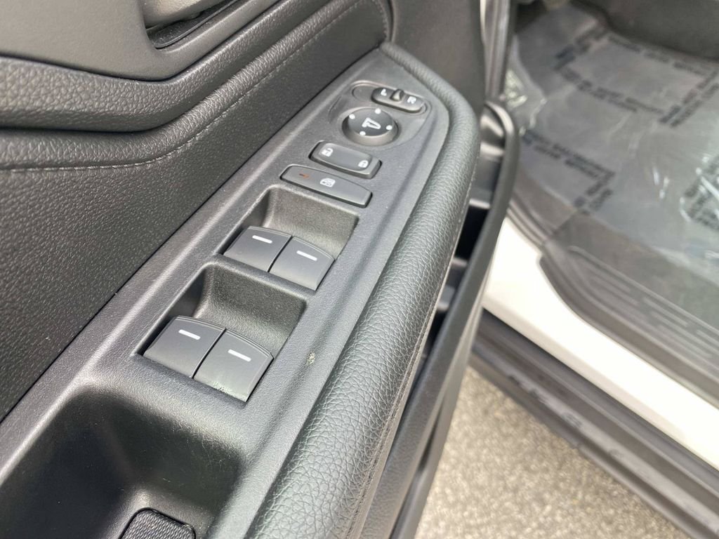 Used 2025 Honda Odyssey EX-L image 17