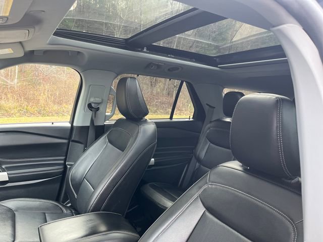 Certified 2023 Ford Explorer Limited w/ Limited Technology Package image 13