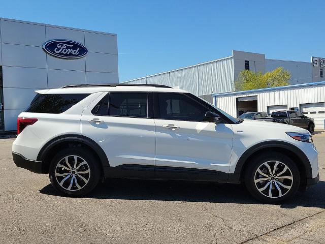 Certified 2023 Ford Explorer ST-Line AWD/4WD image 6
