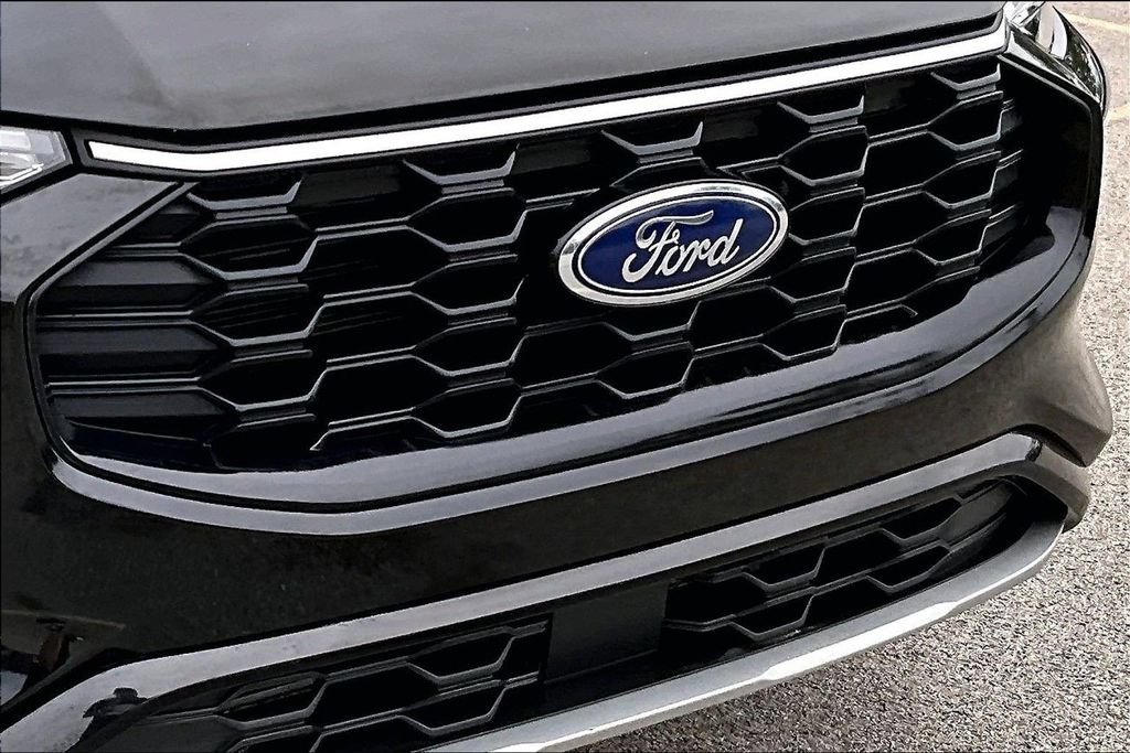 Certified 2023 Ford Escape ST-Line w/ Tech Pack #1 AWD/4WD image 29