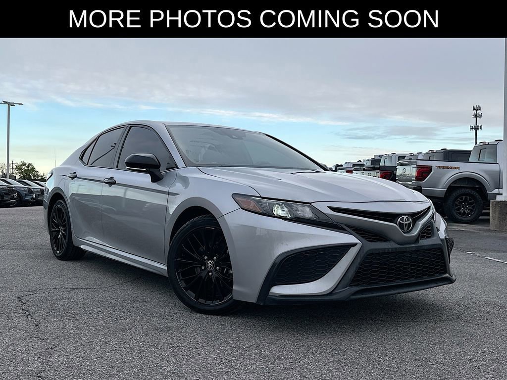 Used 2021 Toyota Camry SE w/ Convenience Package image 5