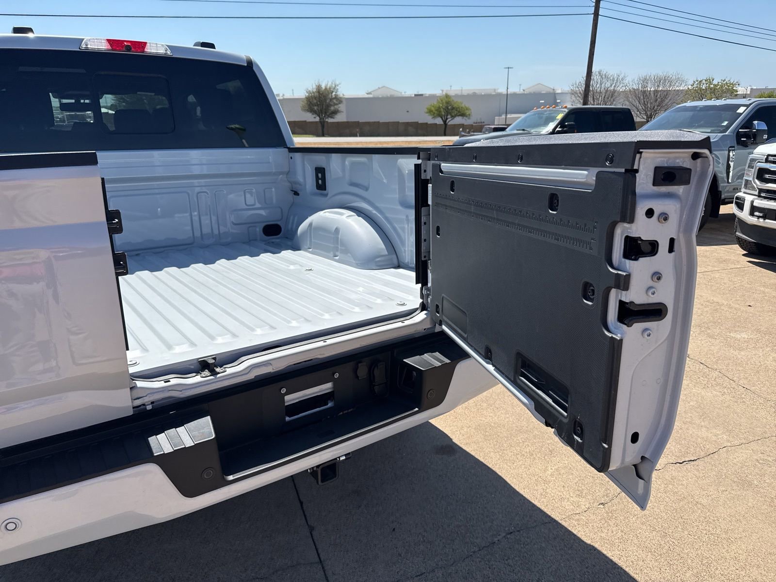 Certified 2025 Ford F150 Platinum w/ Equipment Group 702A High image 9