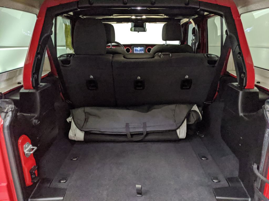 Used 2021 Jeep Wrangler Unlimited Rubicon w/ Safety Group image 26