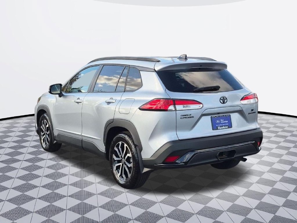 Used 2025 Toyota Corolla Cross AWD Hybrid image 4