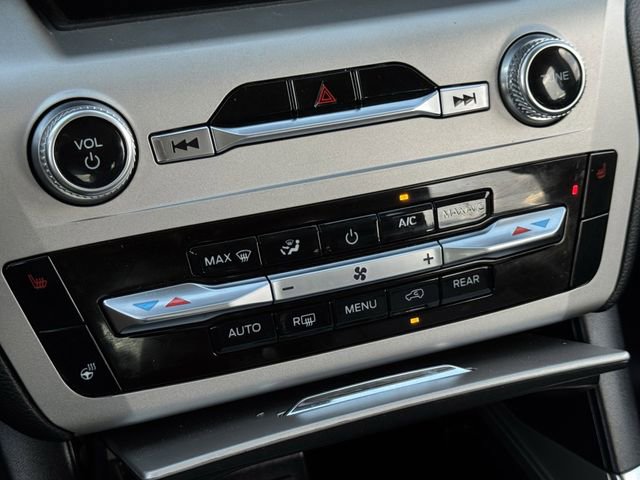 Certified 2022 Ford Explorer XLT w/ Equipment Group 202A image 18