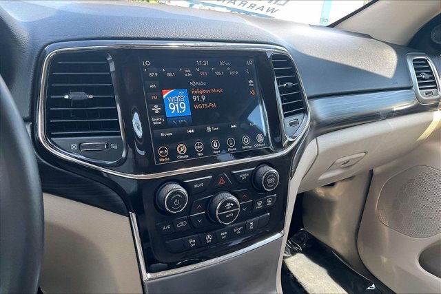 Used 2022 Jeep Grand Cherokee Laredo E AWD/4WD image 6