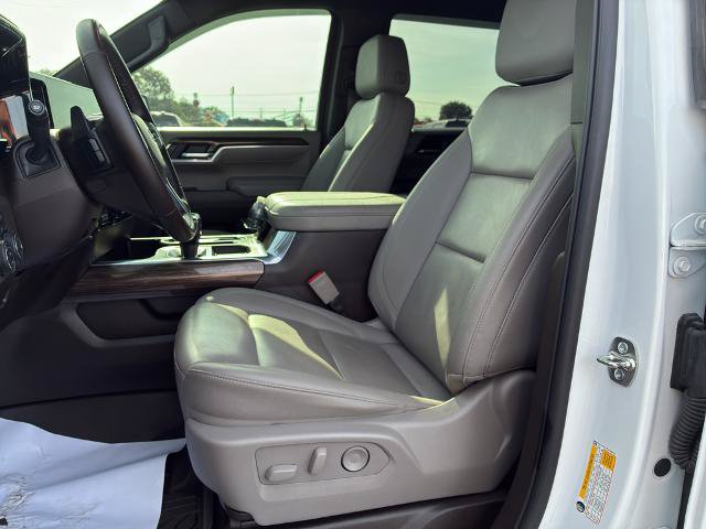 Used 2025 Chevrolet Silverado 1500 LT Trail Boss w/ Convenience Package II AWD/4WD image 12