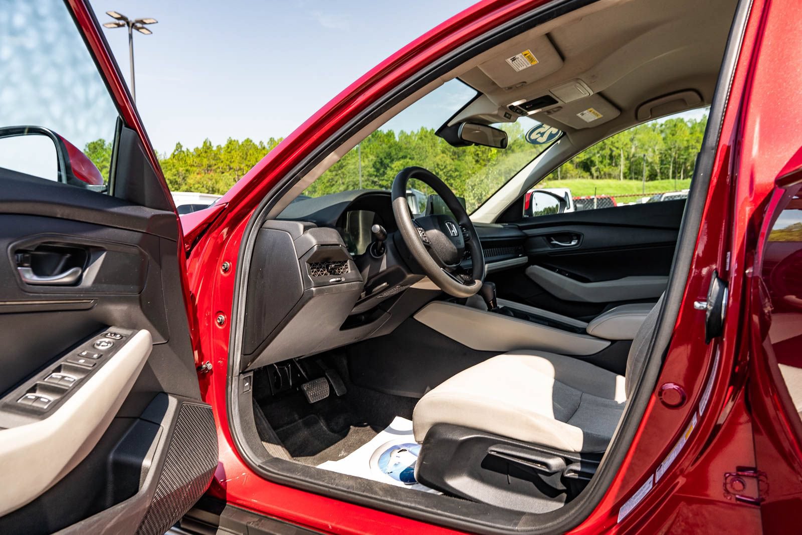 Used 2025 Honda Accord LX image 17