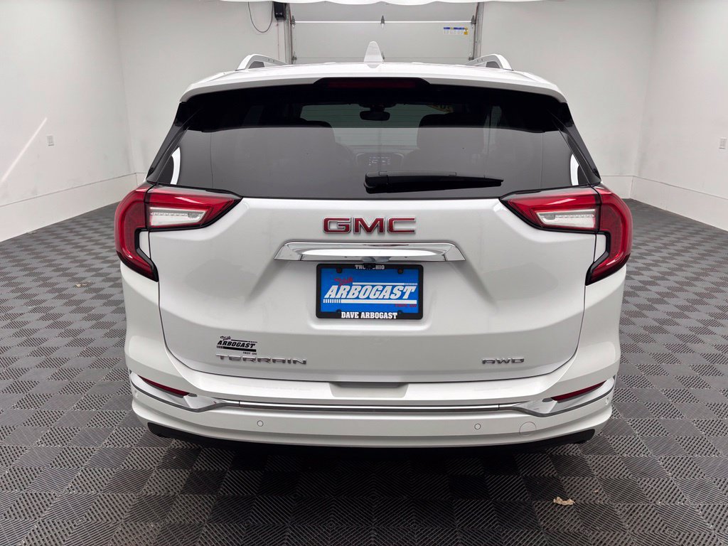 Used 2023 GMC Terrain Denali w/ LPO, Floor Liner Package AWD/4WD image 9