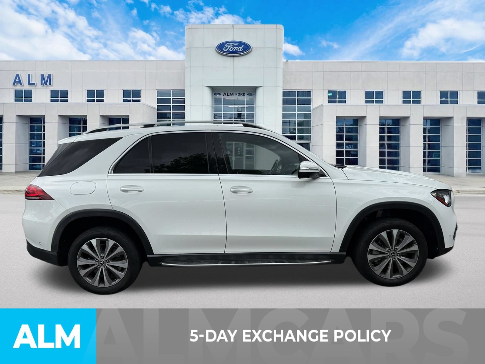 Used 2021 Mercedes-Benz GLE 350 w/ 3rd Row Seat Package image 3