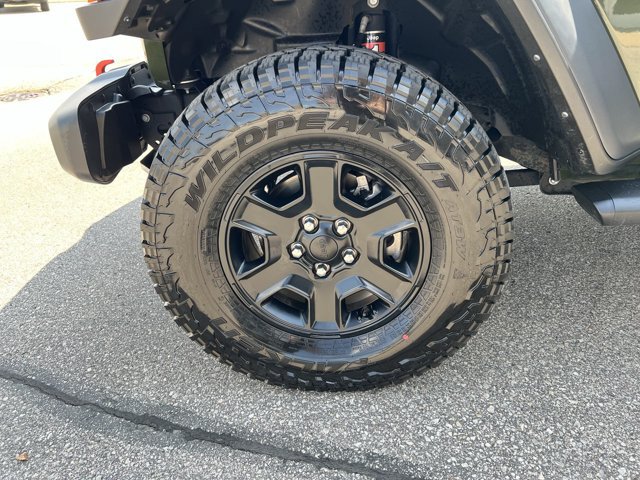 Used 2022 Jeep Gladiator Mojave w/ Cold Weather Group AWD/4WD image 10