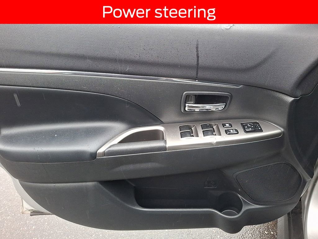 Used 2018 Mitsubishi Outlander Sport SE image 12