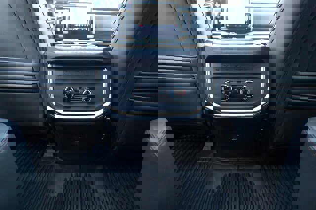 Certified 2025 Ford Expedition Active image 13