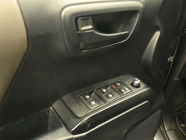 Used 2018 Toyota Tacoma SR image 13