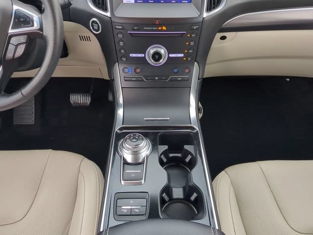 Certified 2019 Ford Edge Titanium w/ Equipment Group 301A FWD image 19