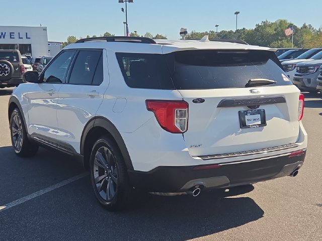 Certified 2021 Ford Explorer XLT w/ Equipment Group 202A RWD image 5