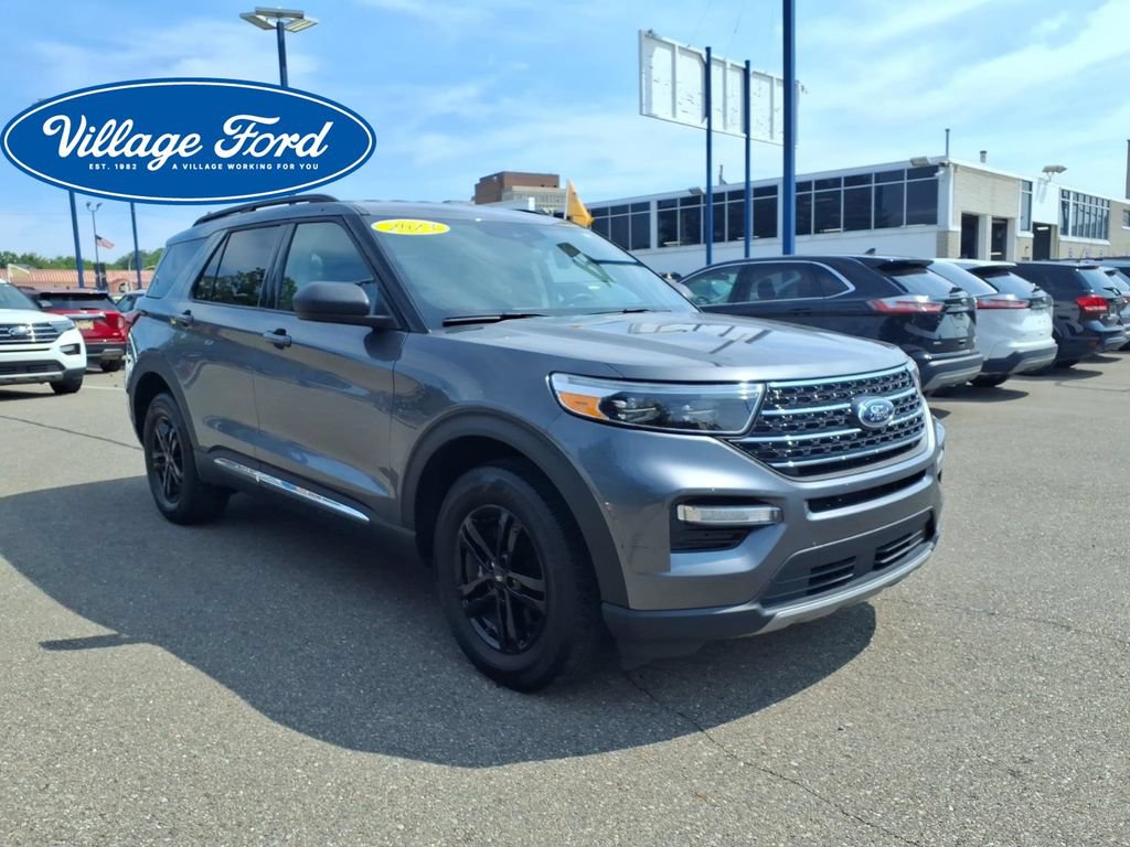 Certified 2024 Ford Explorer XLT AWD/4WD image 4