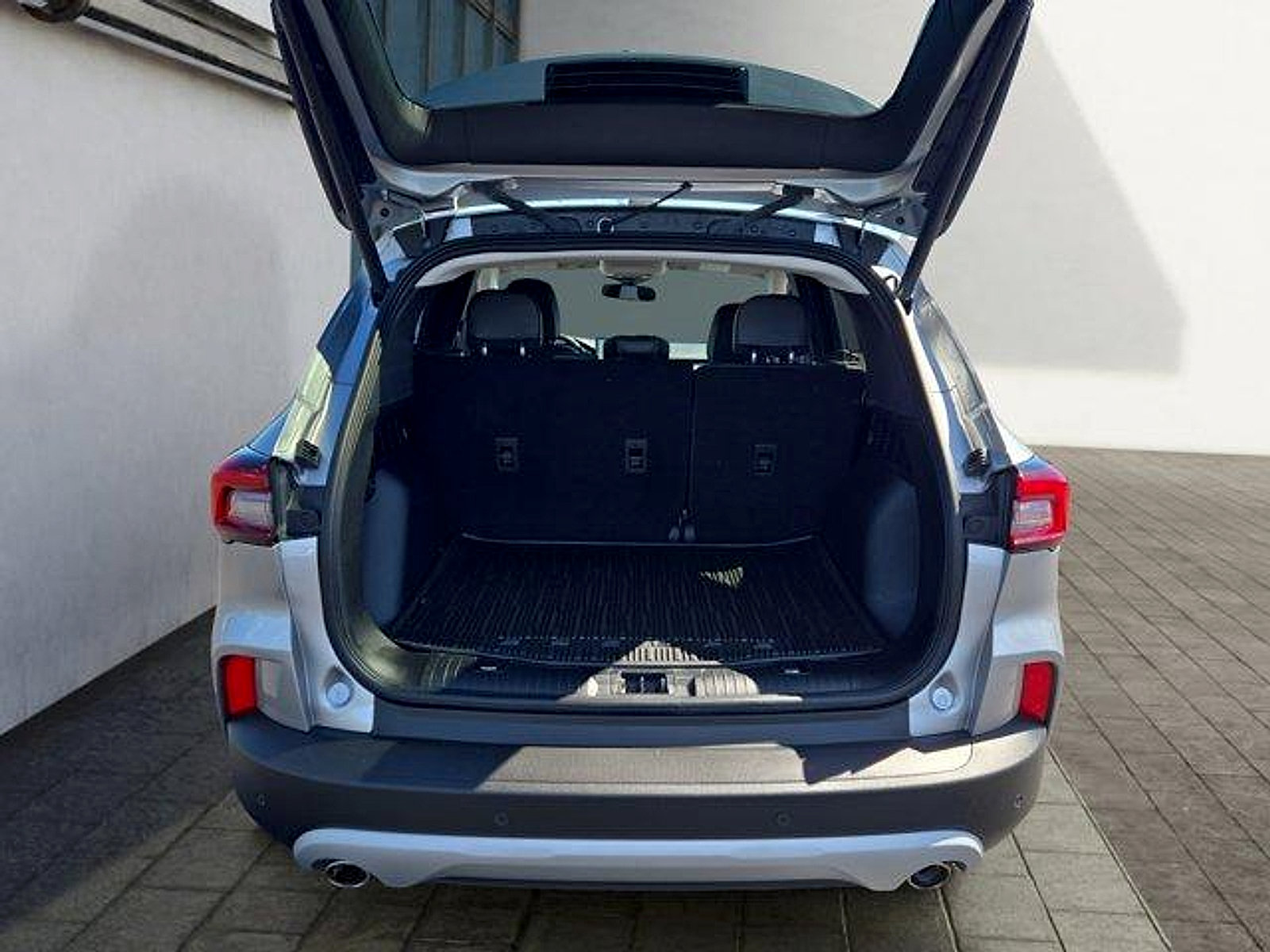 Certified 2023 Ford Escape Platinum AWD/4WD image 25