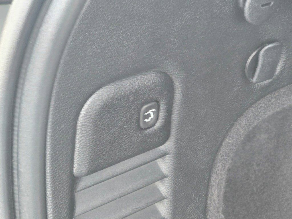 Used 2018 Jeep Grand Cherokee Limited image 14