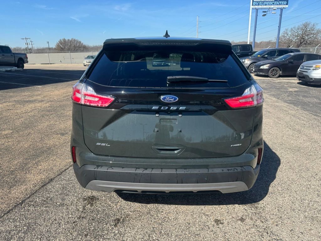Certified 2024 Ford Edge SEL w/ Convenience Package image 4