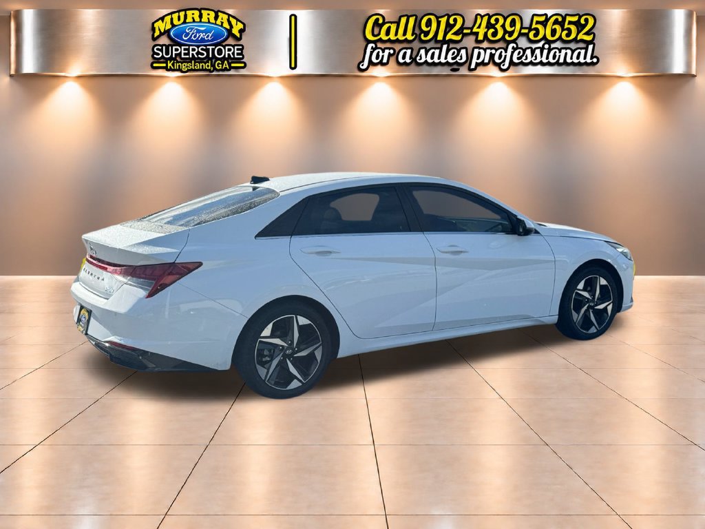 Used 2023 Hyundai Elantra Limited w/ Preferred Accessory Package FWD image 5