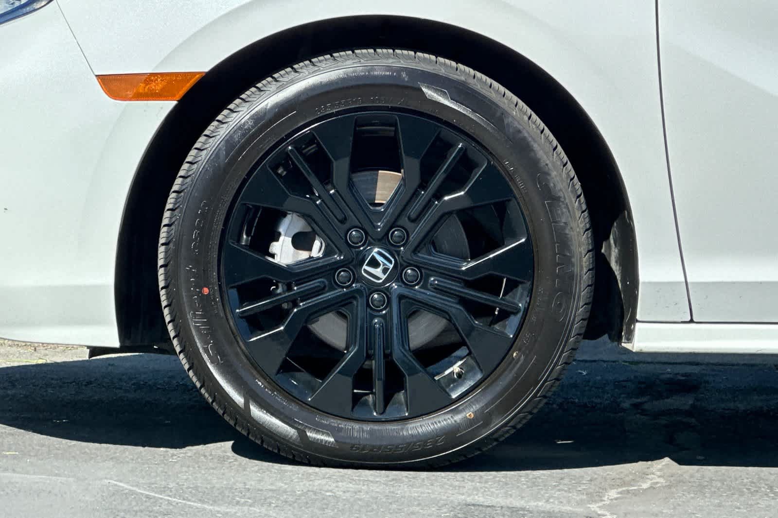 Used 2025 Honda Odyssey Sport-L image 27