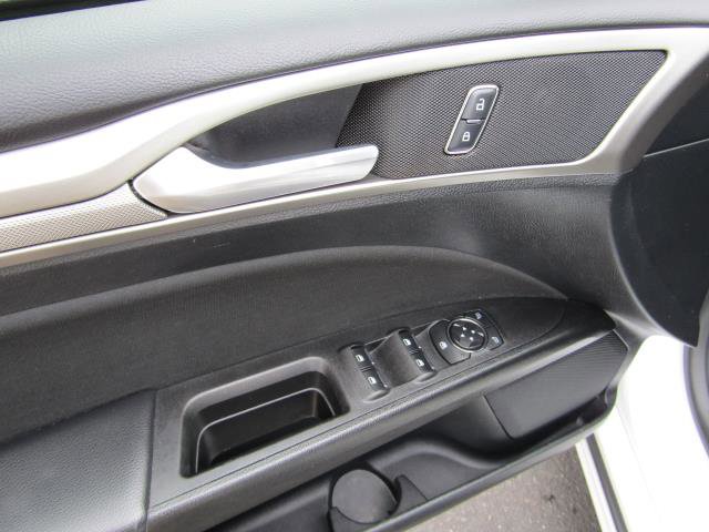 Certified 2018 Ford Fusion SE image 17